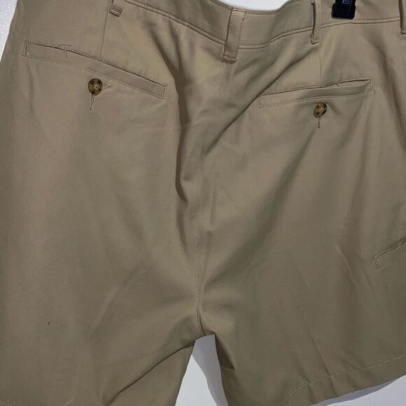 PGA Tour Men's Beige Flat Front Performance Golf Shorts Size 38 - Picture 5 of 6